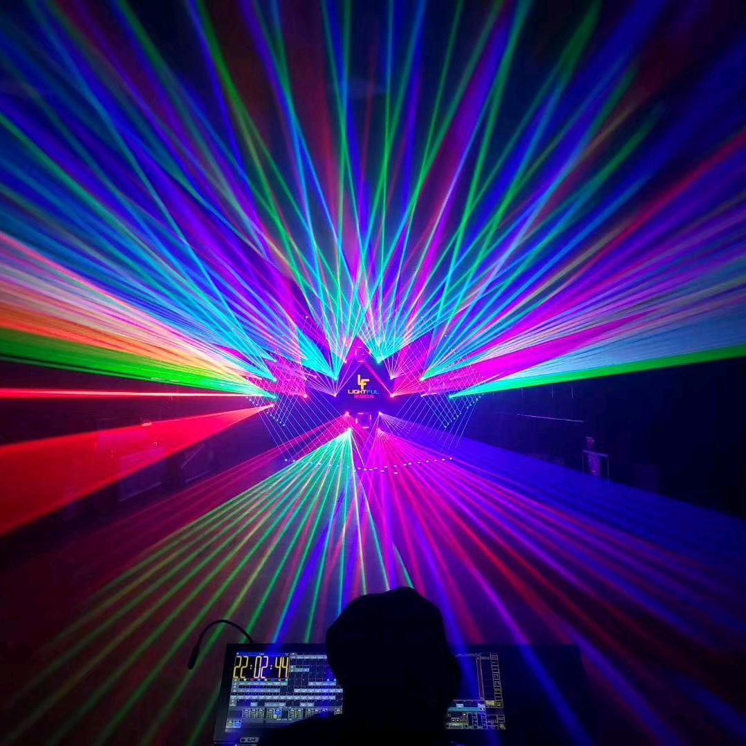 专业。舞台灯光。音响工程。出租。出售