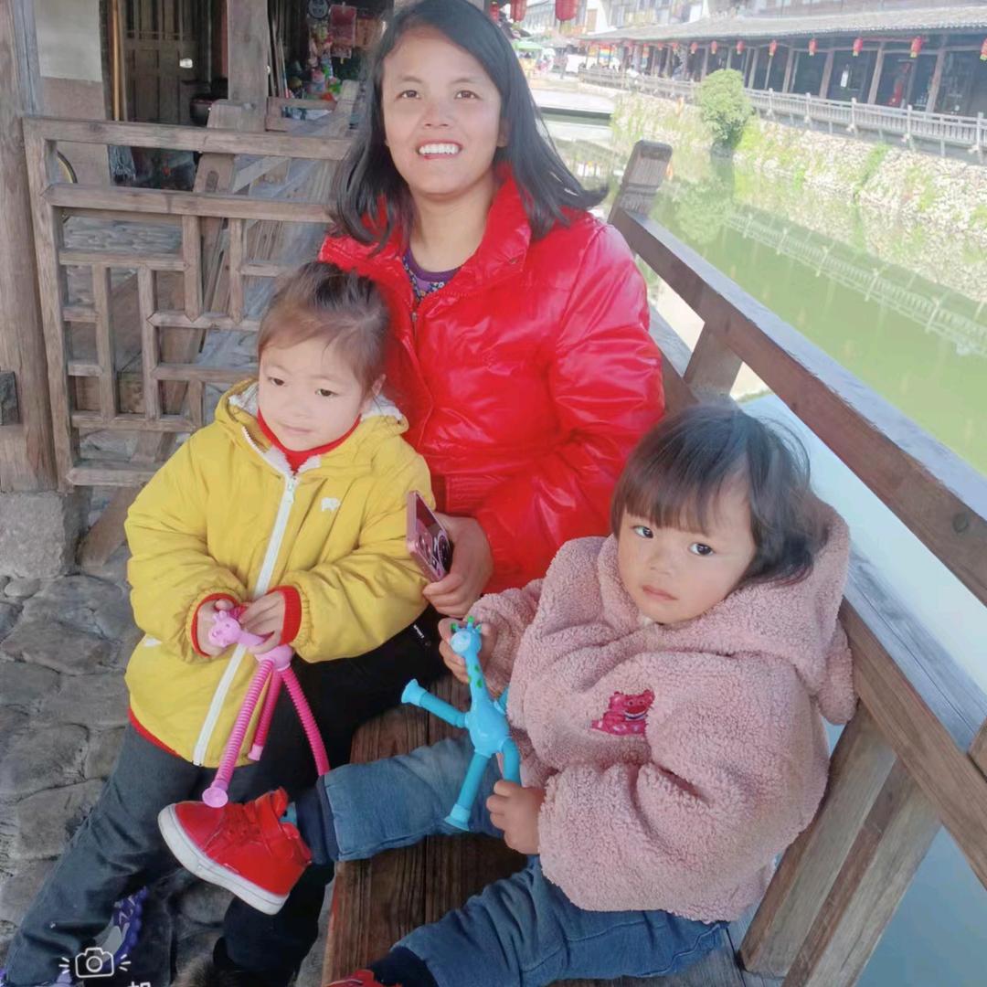 瑶瑶.萱萱小公举