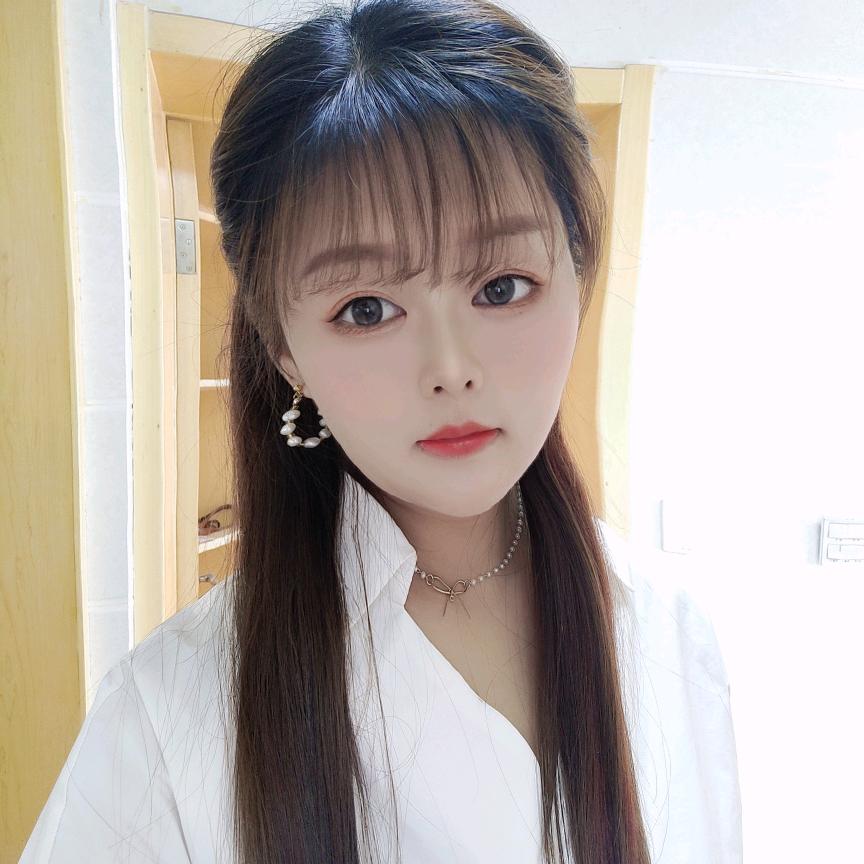 莹莹₍₍