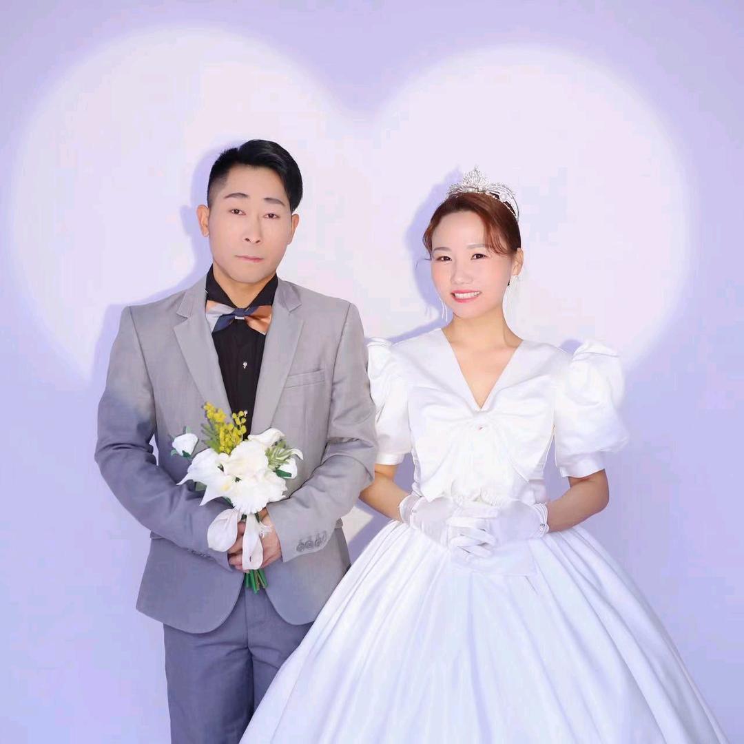 八公山一个专修电动车的。