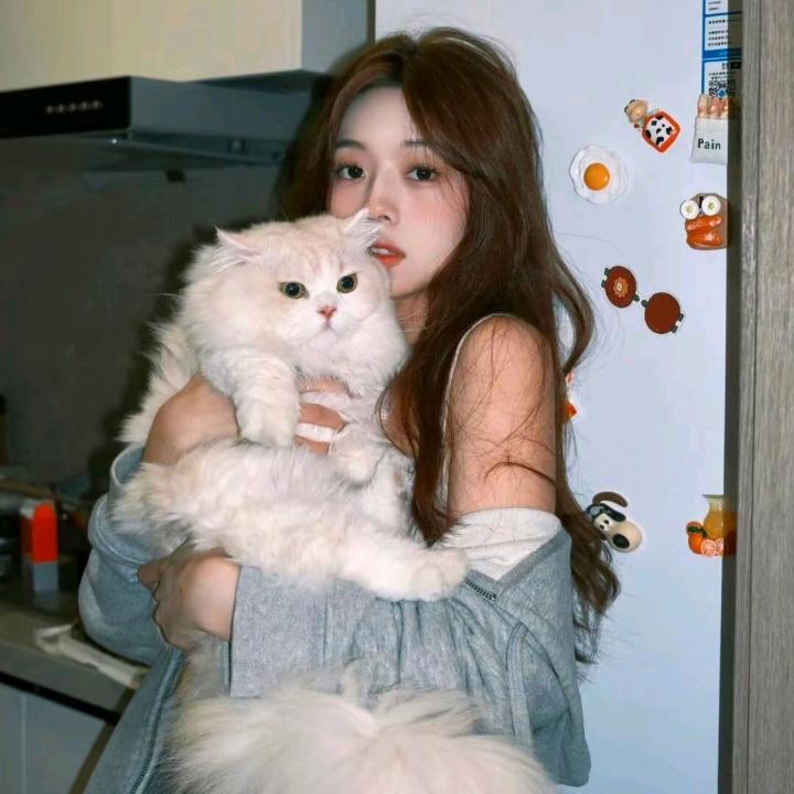 重庆醉凡尘网络科技-小陈