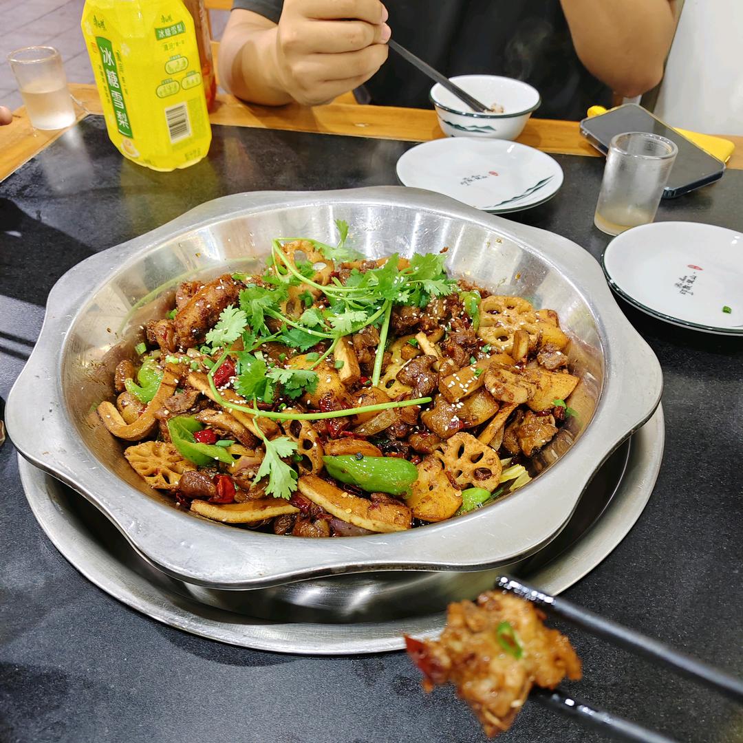 鑫哥秋秋妹
