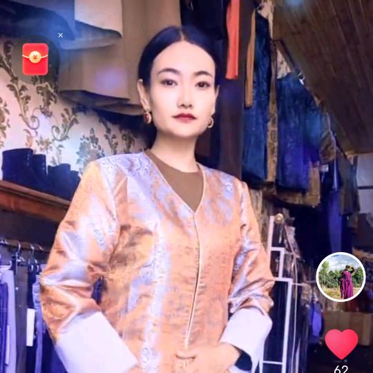 尕桑梅朵服装