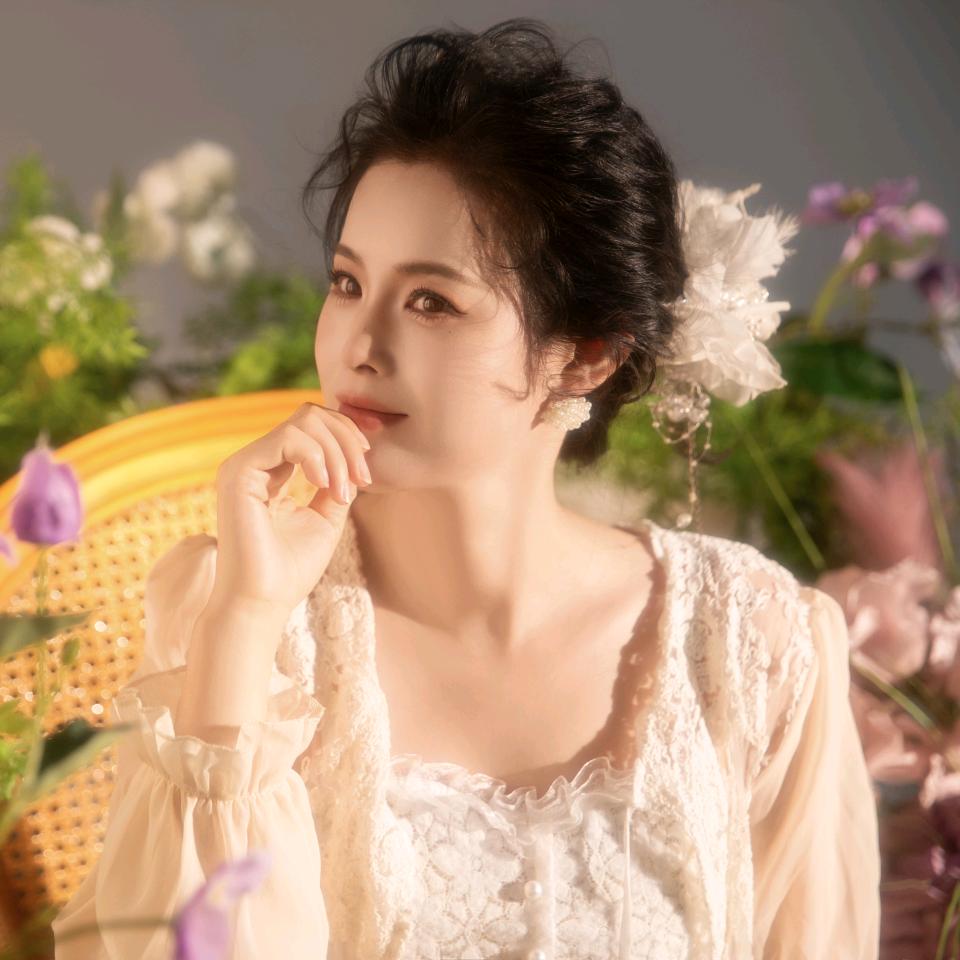 神所眷恋的女人
