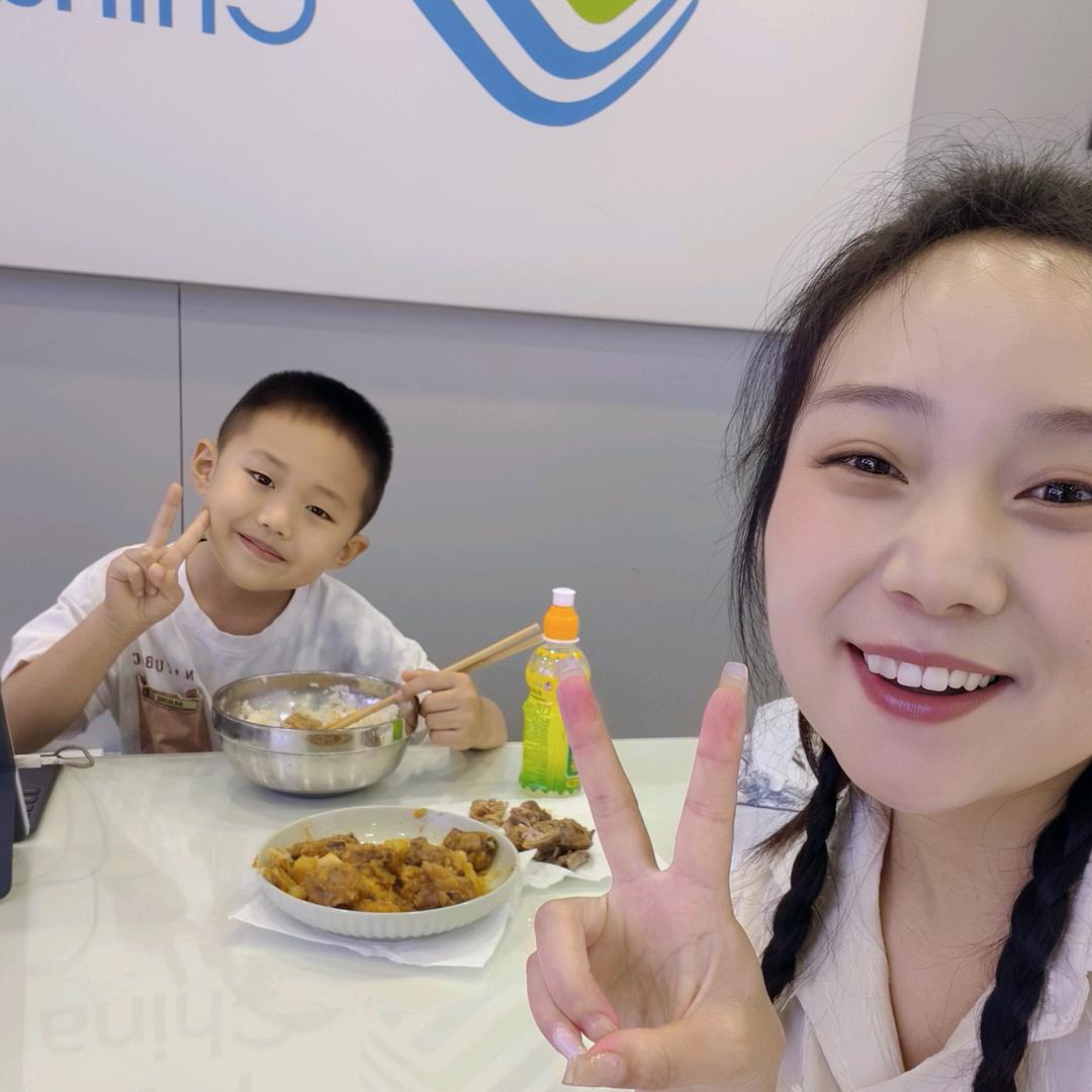 小小周的妈妈