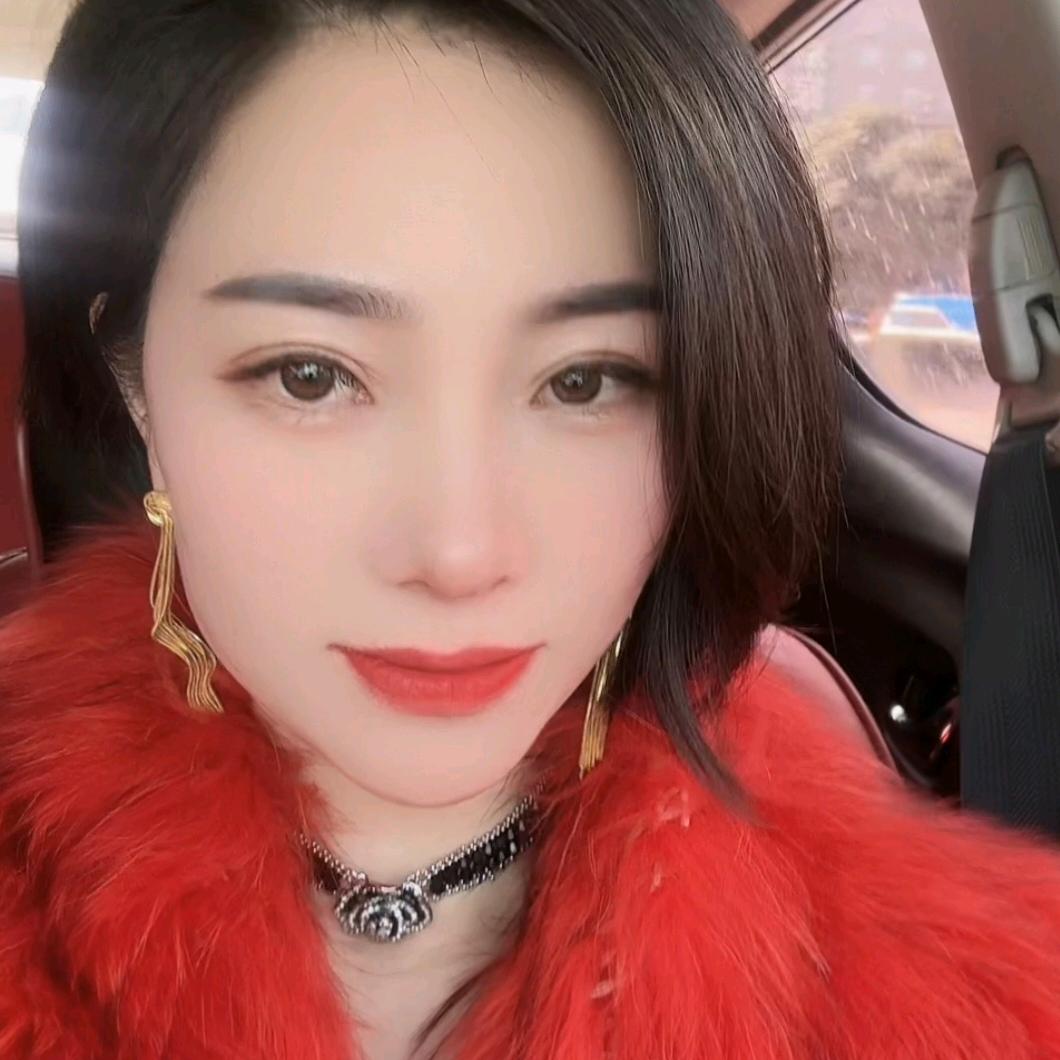 Y+Studio欧韩货（宾宾）