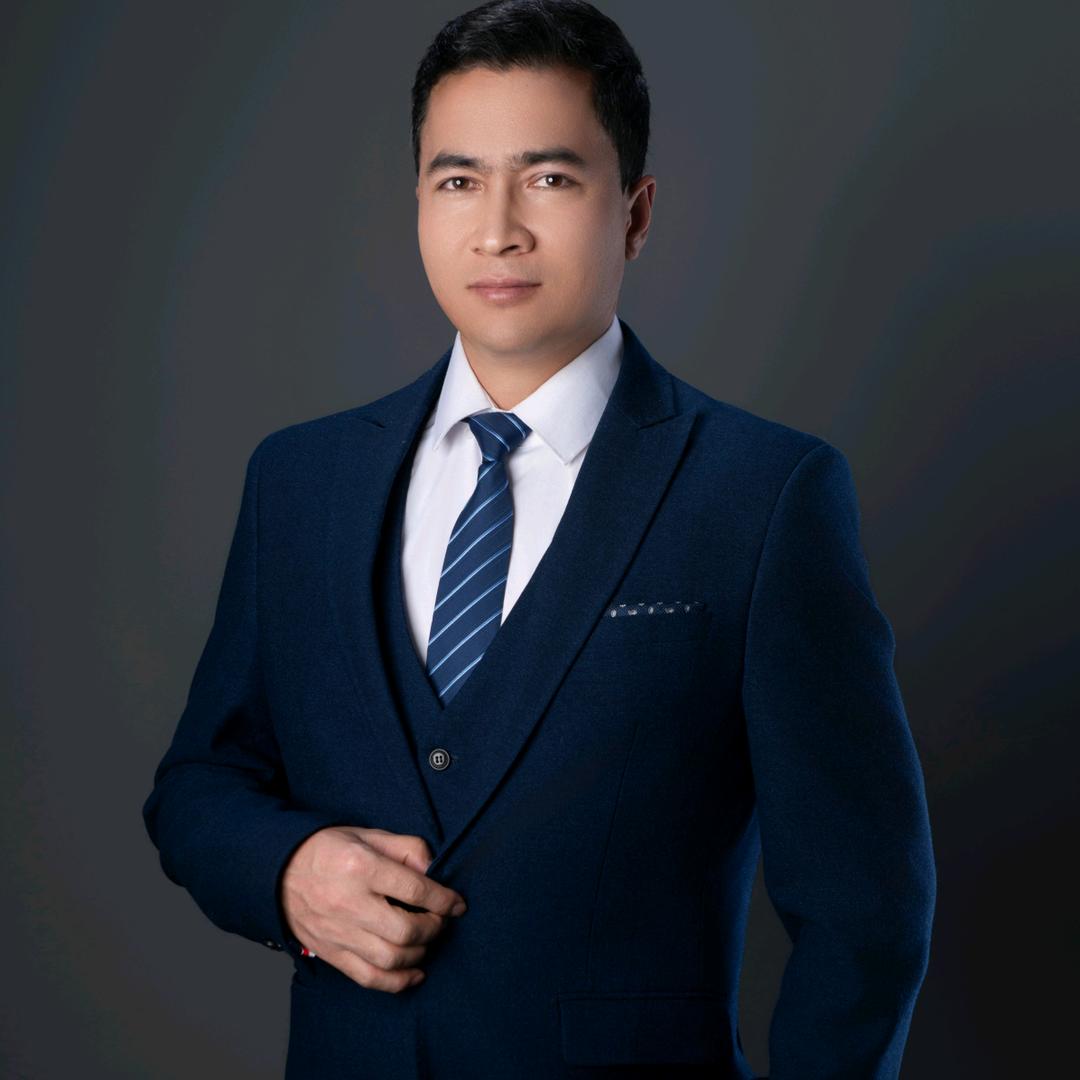 Emenjan 律师