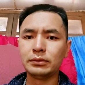 幸福的喜羊羊。