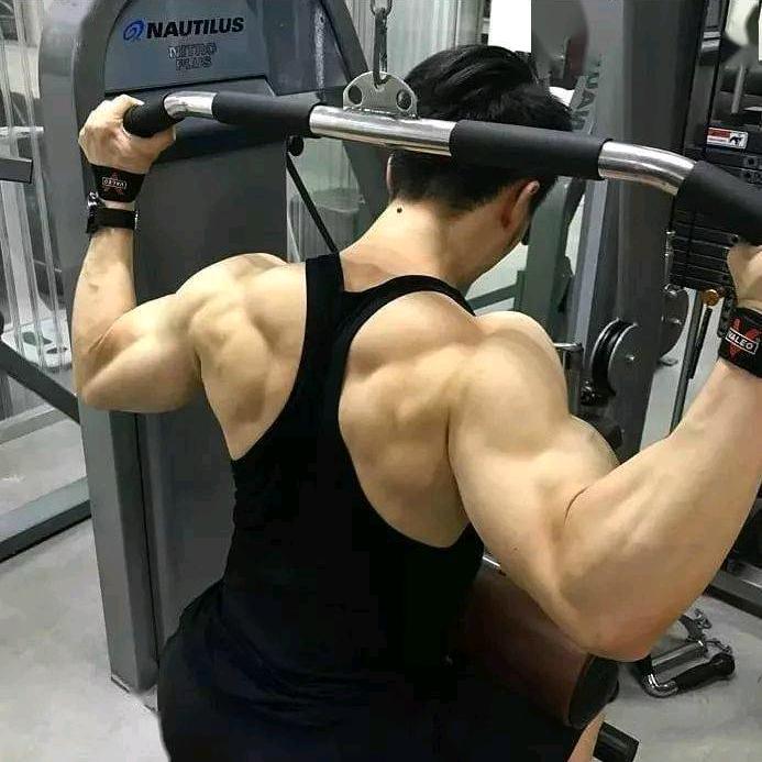 大个超爱吃