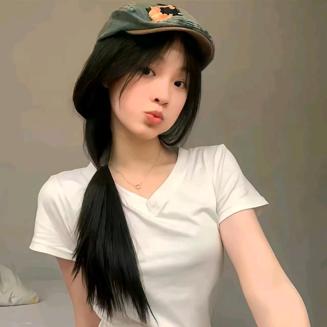 ，
