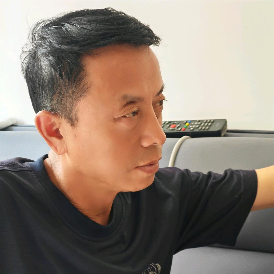 李永江爱唱歌