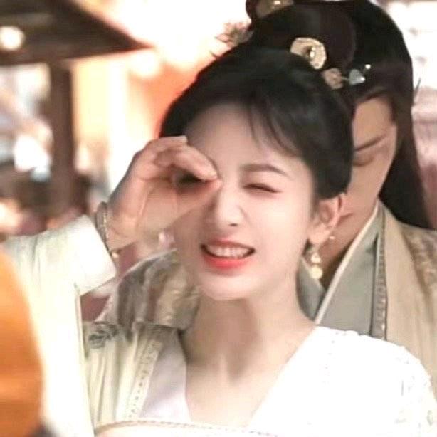 杨旎有个奥.