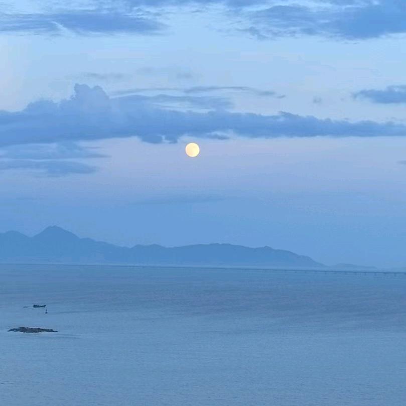 @浅浅一笑