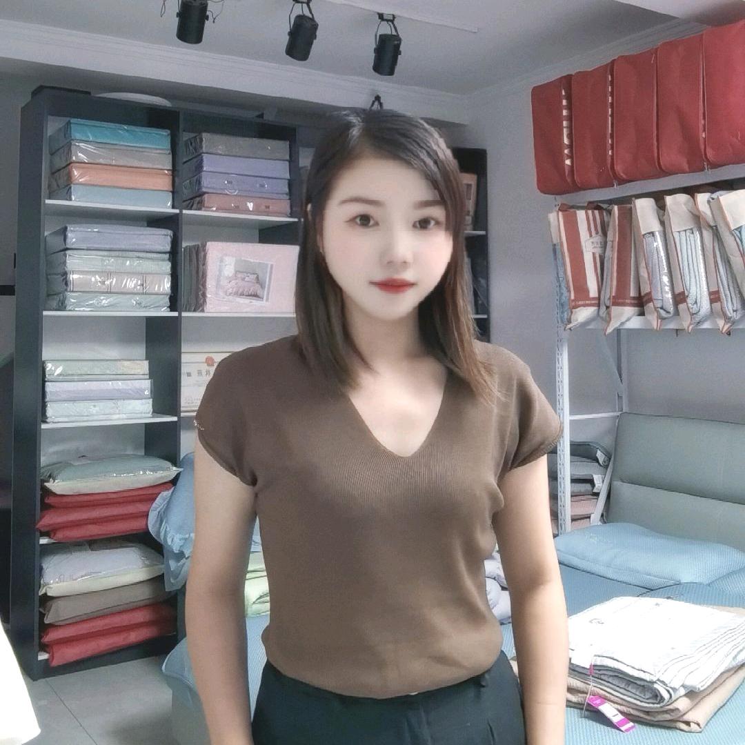 @四季家纺,女装店(灌南农批市场西门北侧