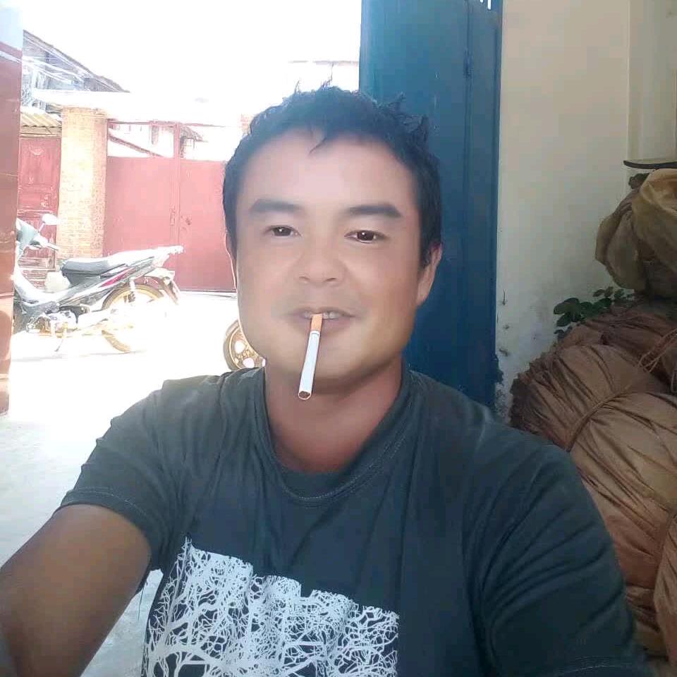 小何，小何，还是小何