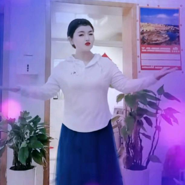 小丽（每天晚上7：20直播）