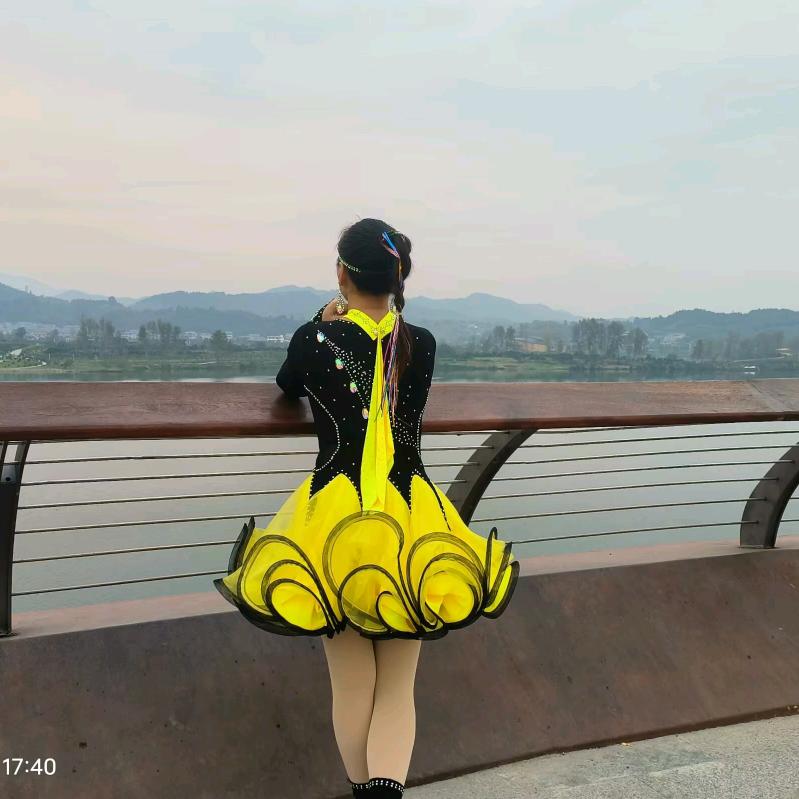 舞者小飞《橱窗好物》