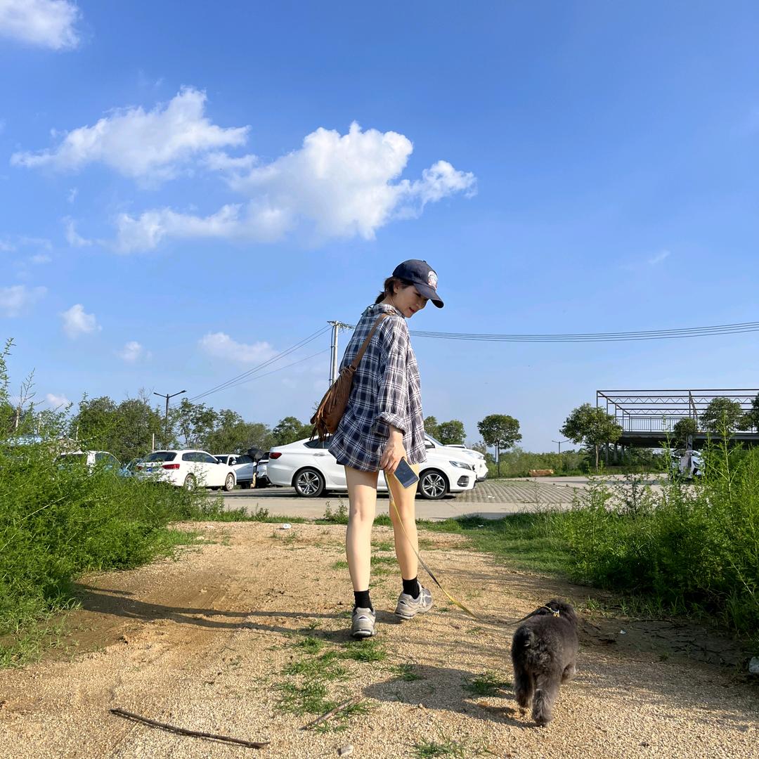小葵是个毛孩子