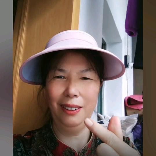 龚伏英