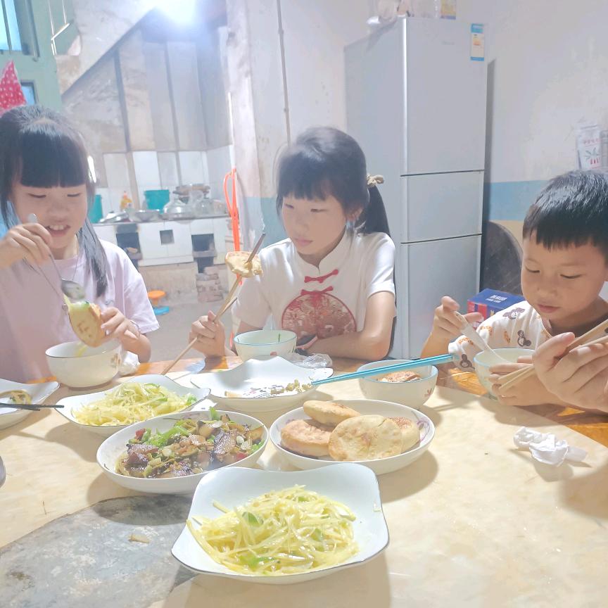 低调杨大姐