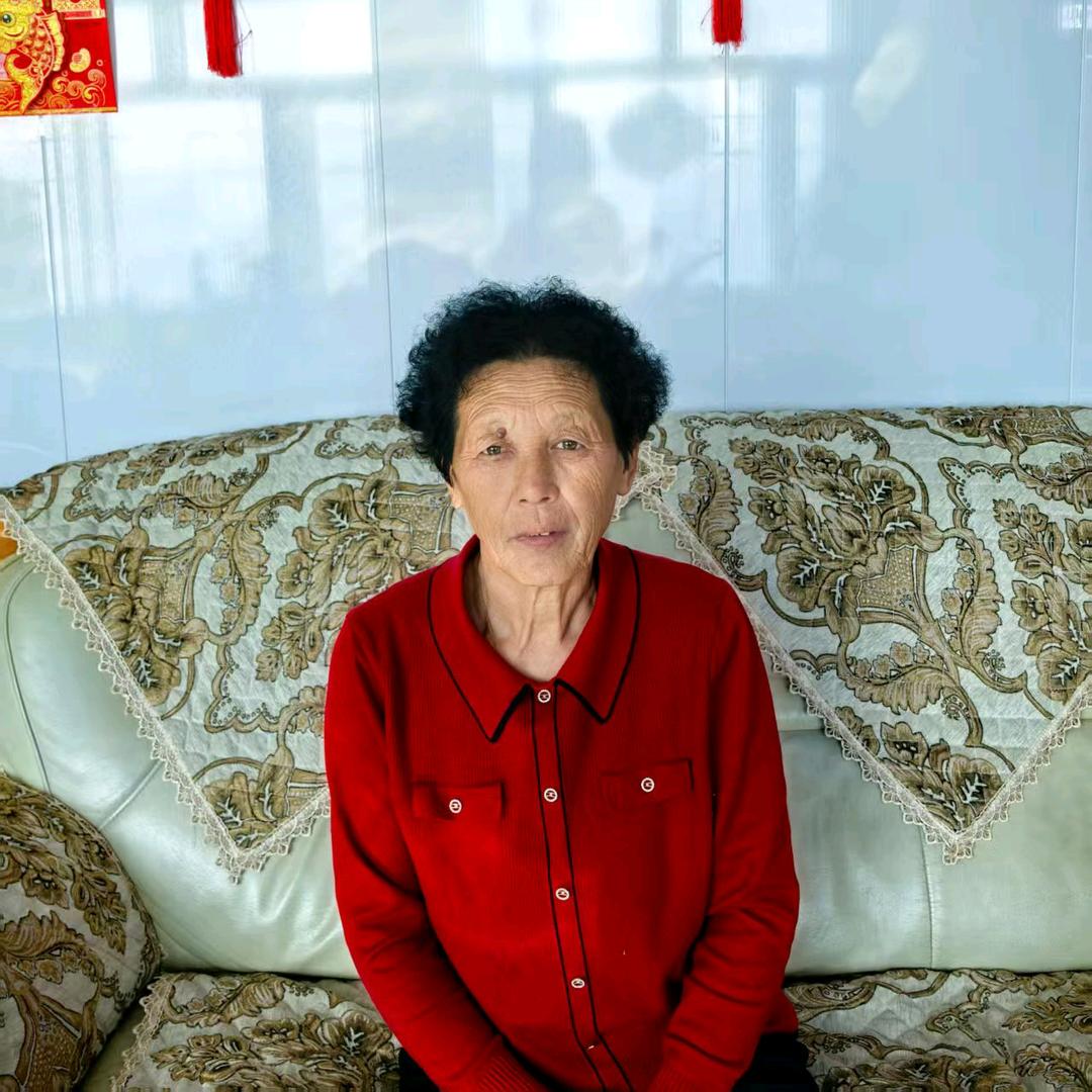 英英姐2068845
