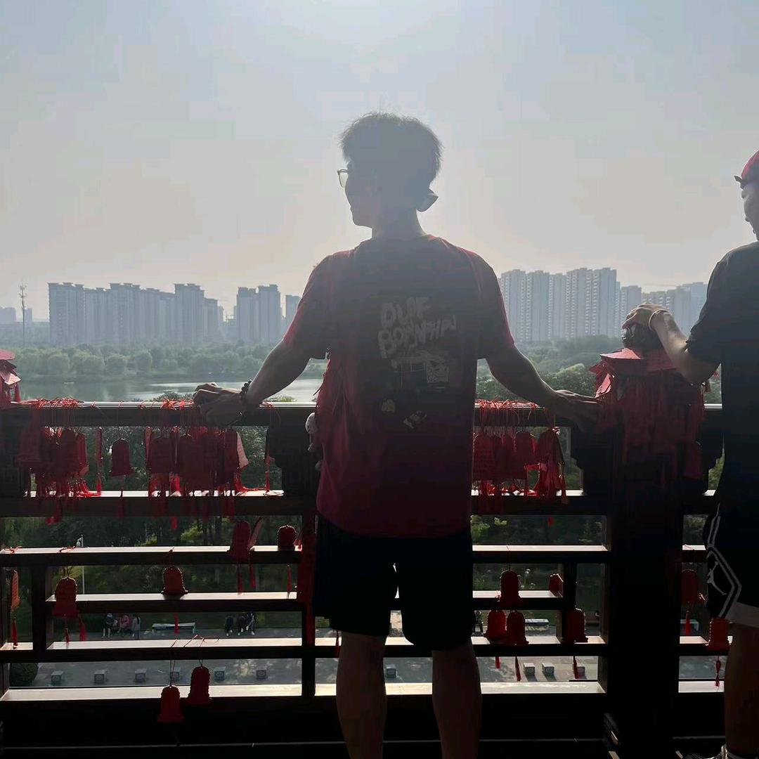小高  同学