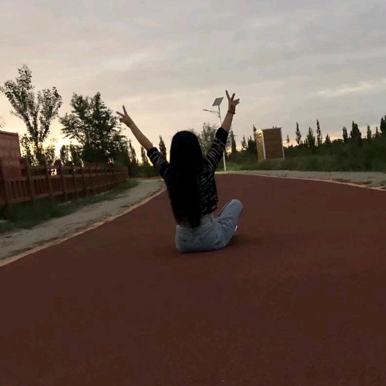 沐白婚纱.彩彩化妆师