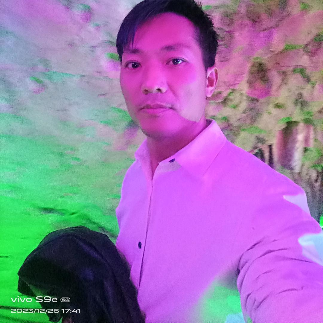 爱玩小哥