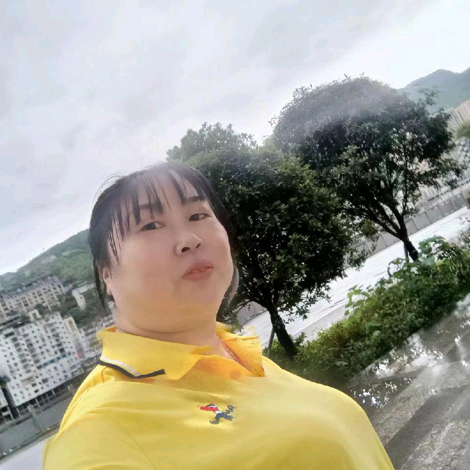 75年的 🐰何🌹容🌹👍小吃店