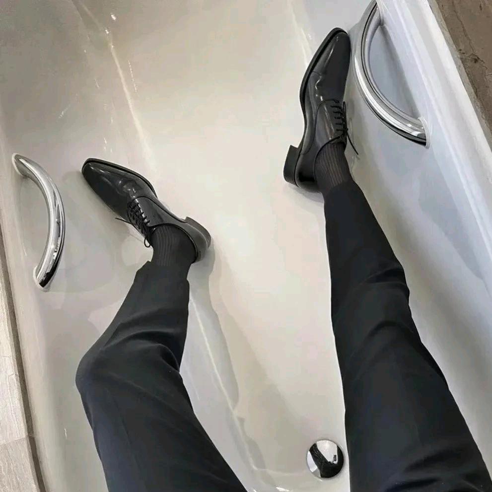 王先生。
