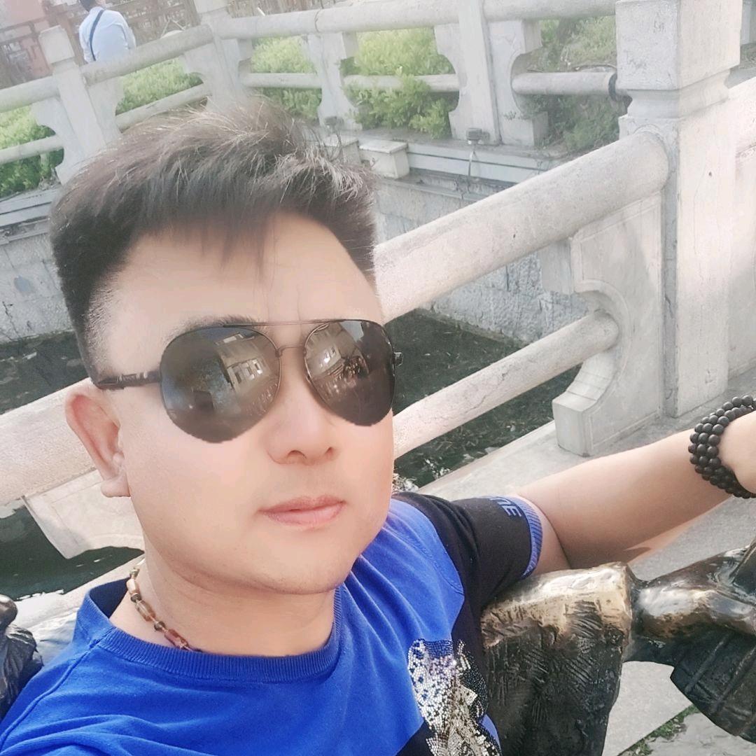 笑看未来。