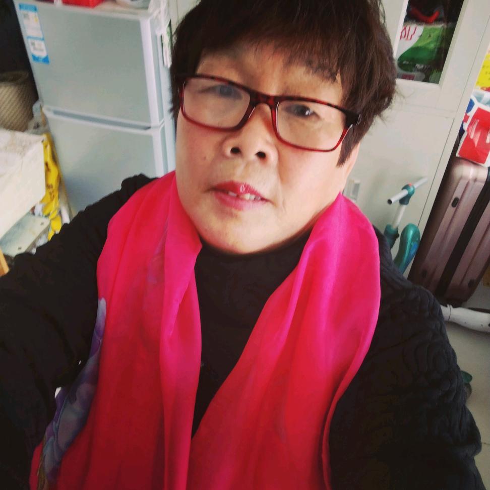 洋洋奶奶爱唱戏