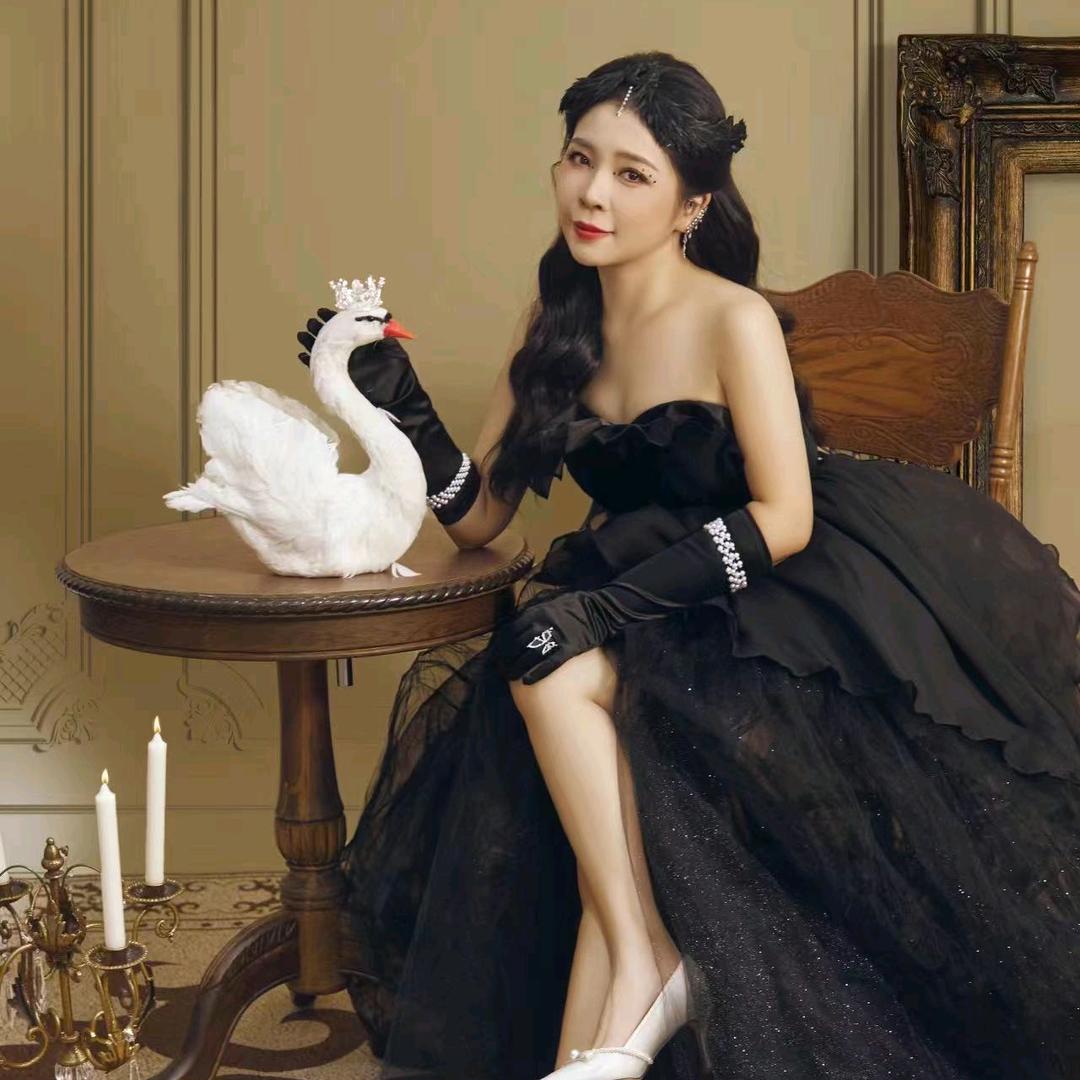 蓝蓝大牌女装