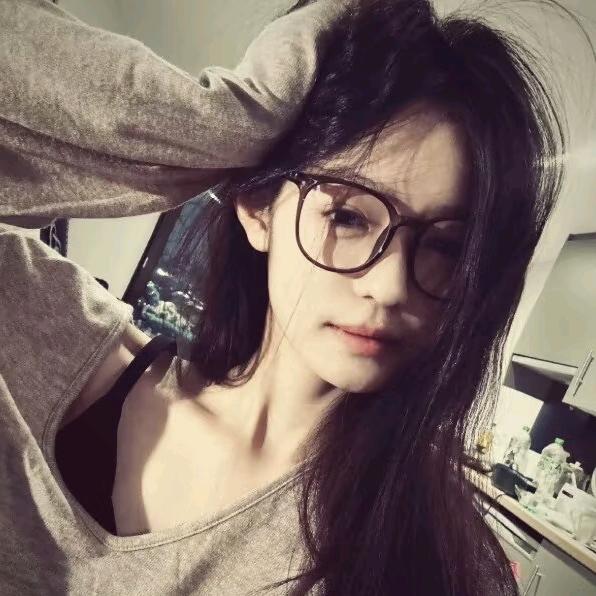 发现老公是零后我变成了一只忧郁性感大蟑螂
