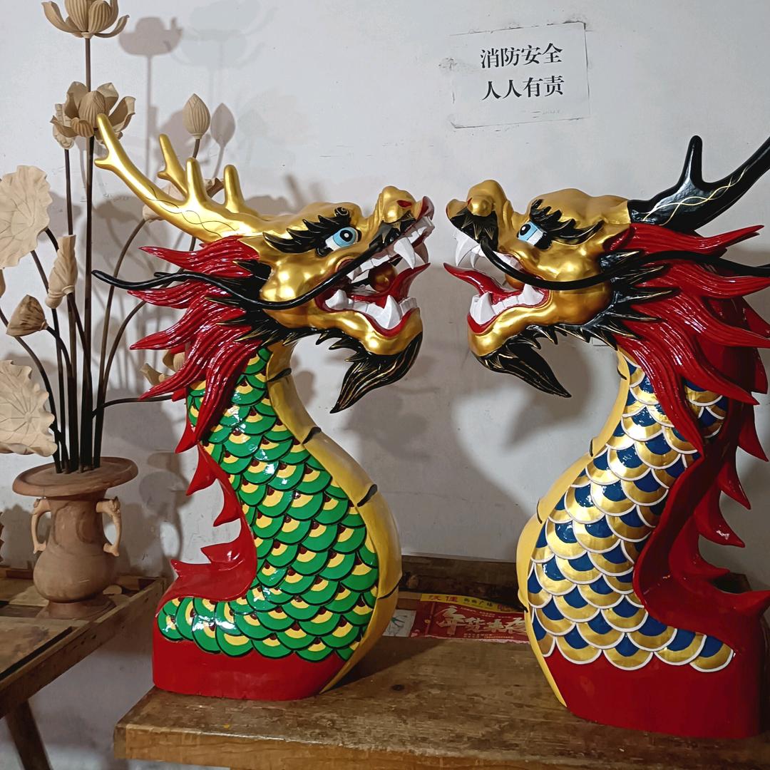 龙虎木雕