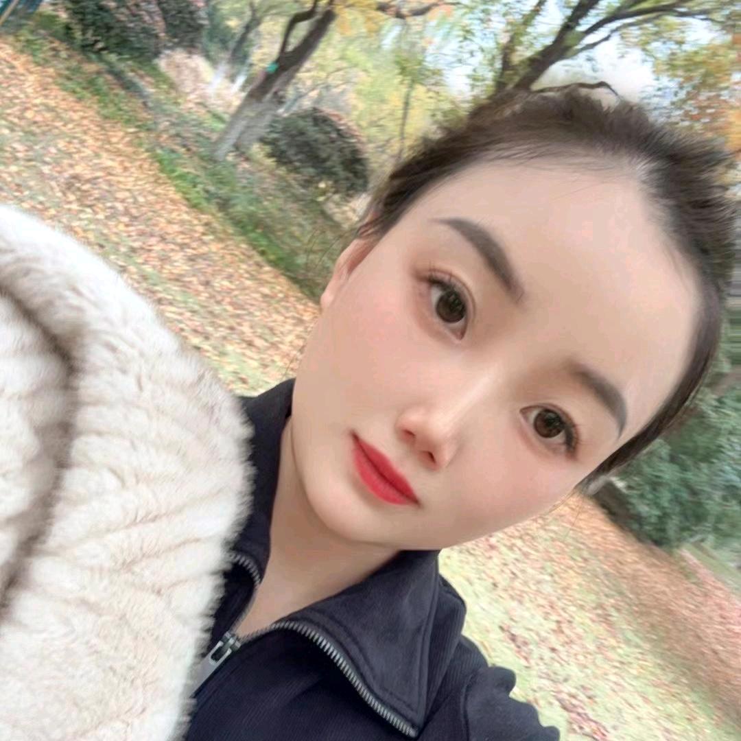 ：ℋღ᭄🍒糖糖💞࿐