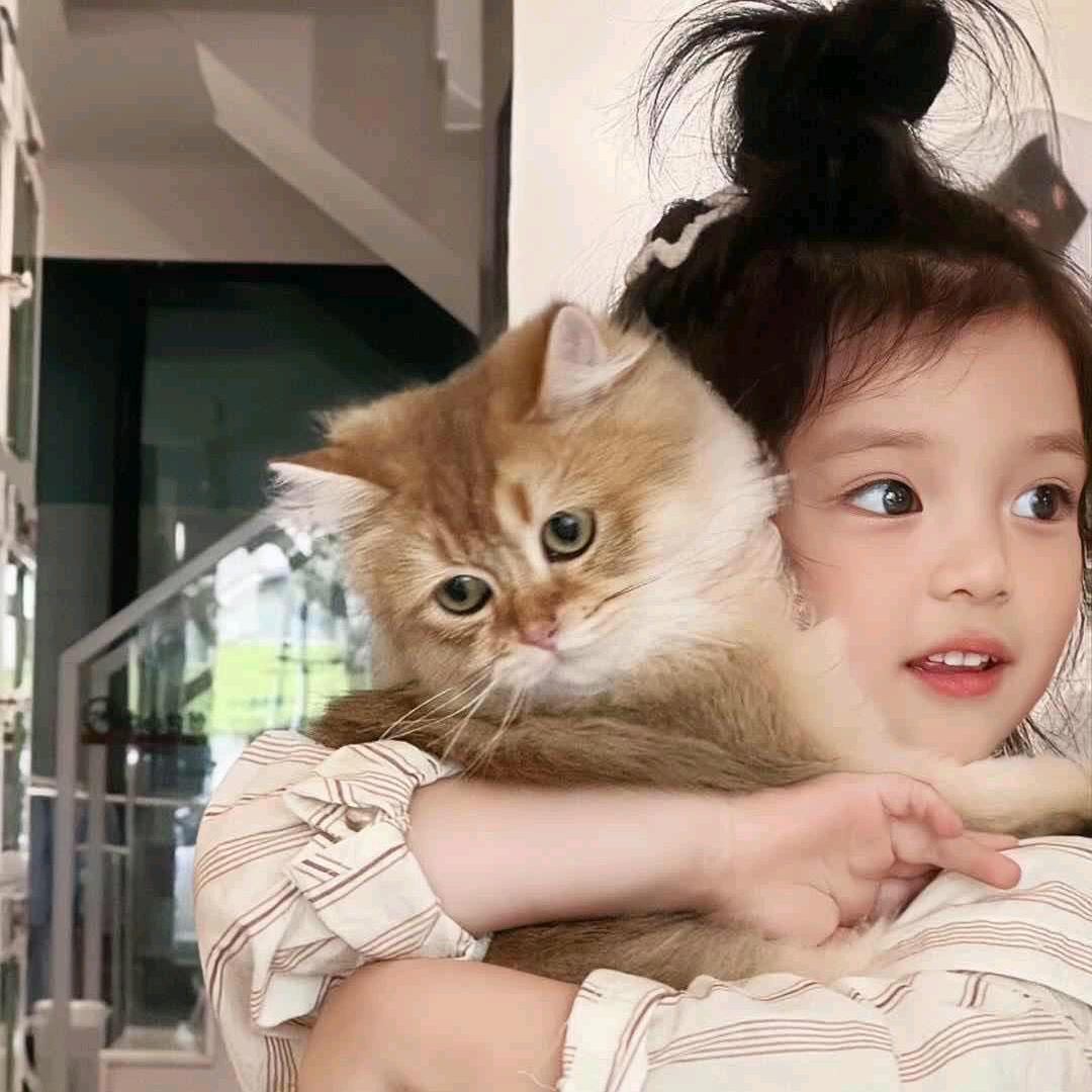超乖的小财迷👧🏻✨：）
