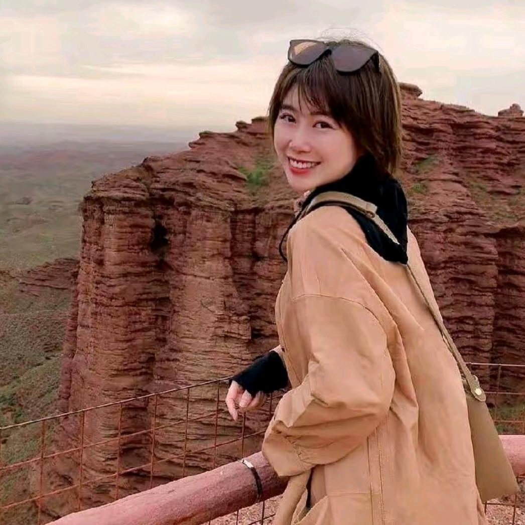 亚楠高端女装