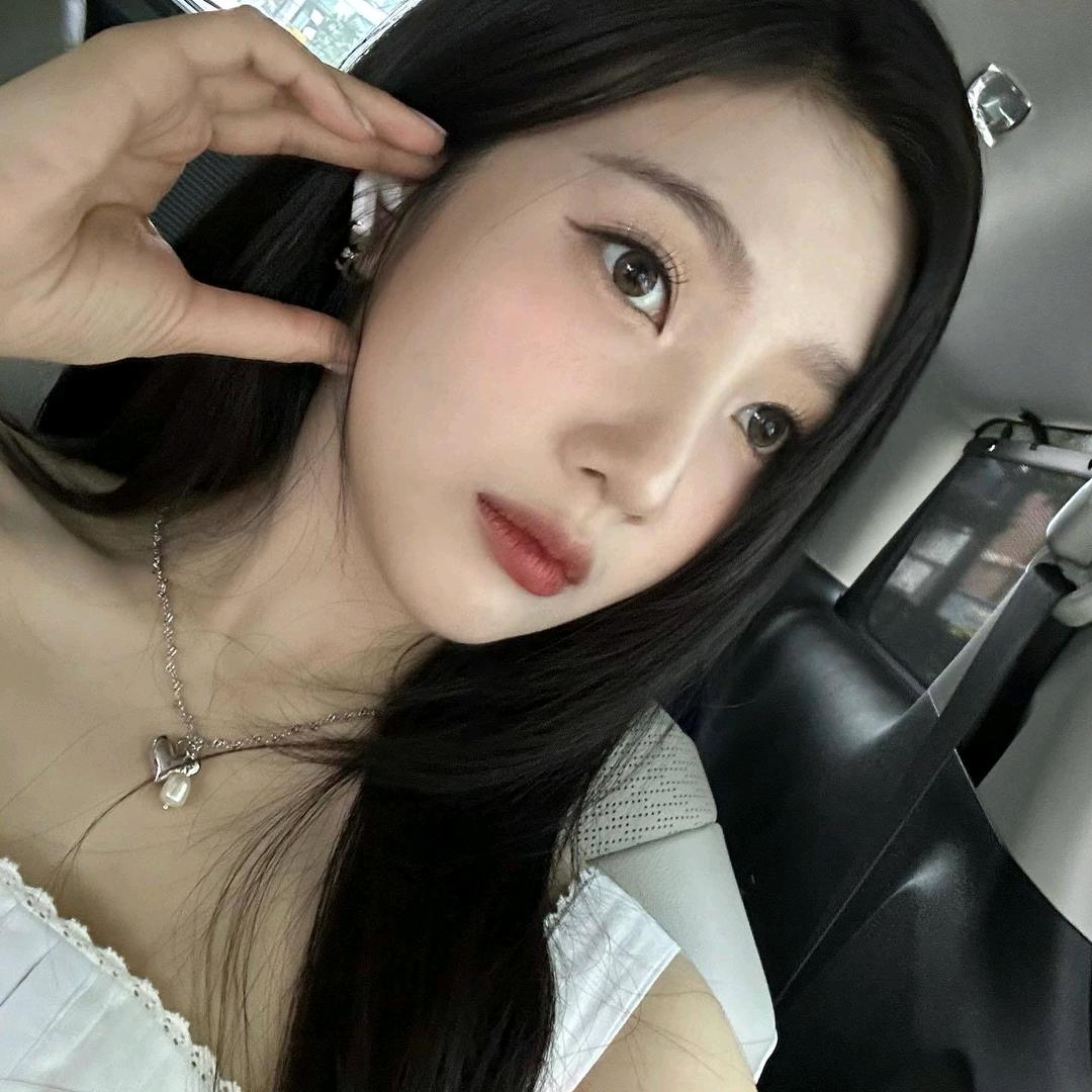 🦋易直那烊玺欢