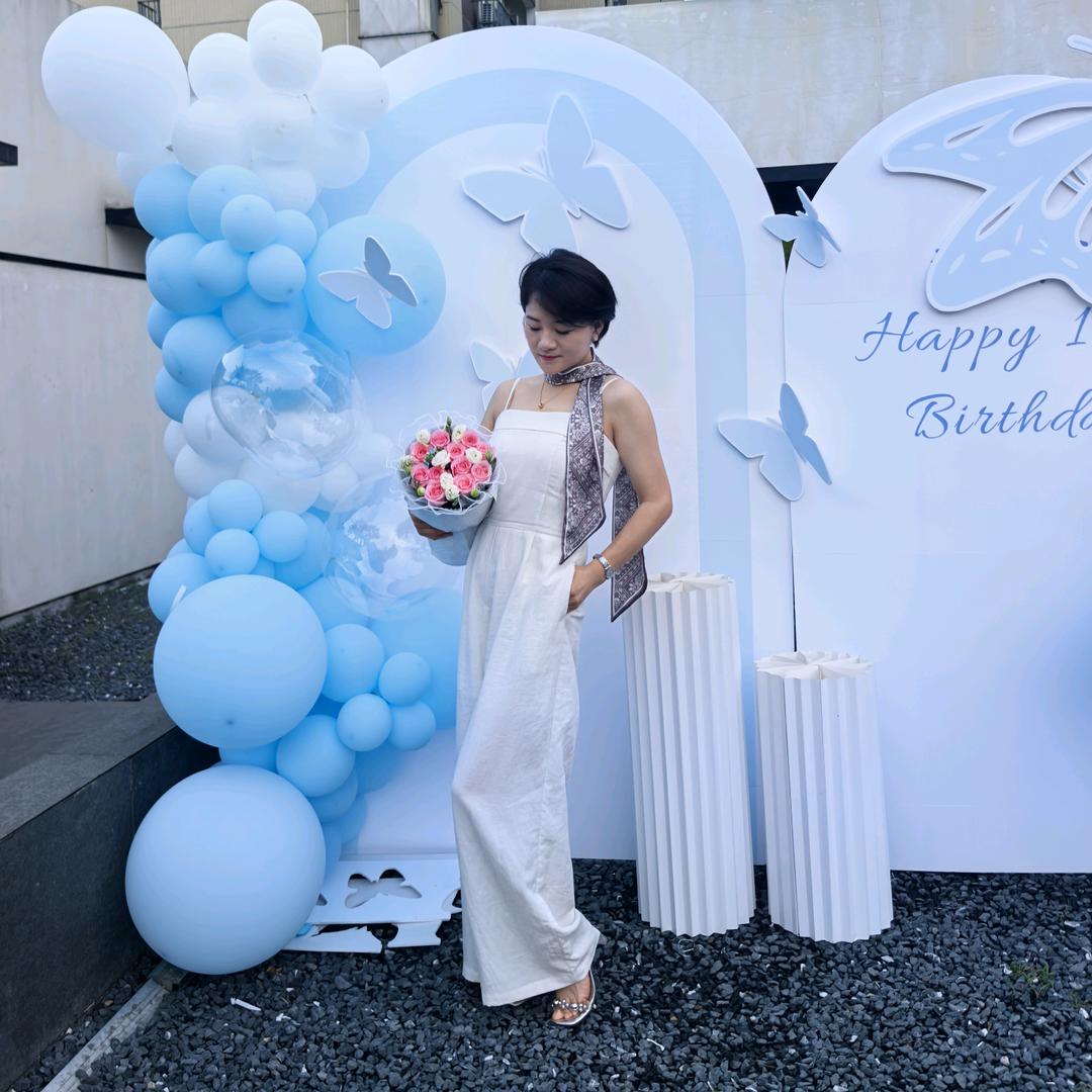 理想汽车     吴蝶