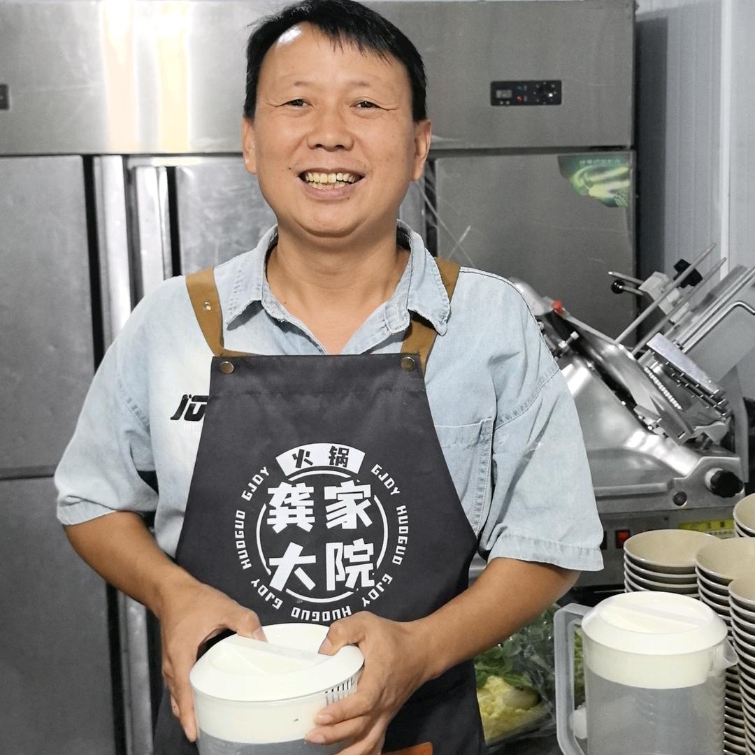 老龚在惠东县平山卖重庆火锅