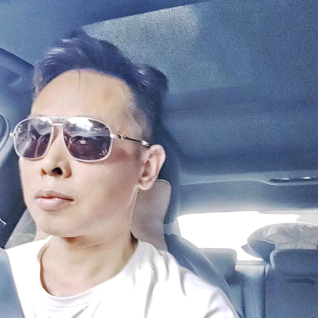 做硅胶管条的老董