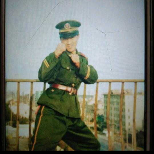 耿仔耿，鱼郎