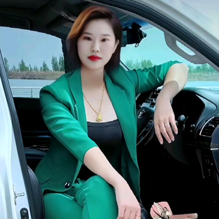 幸福的农村一家人