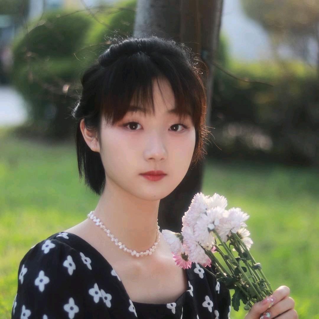 袁沐含