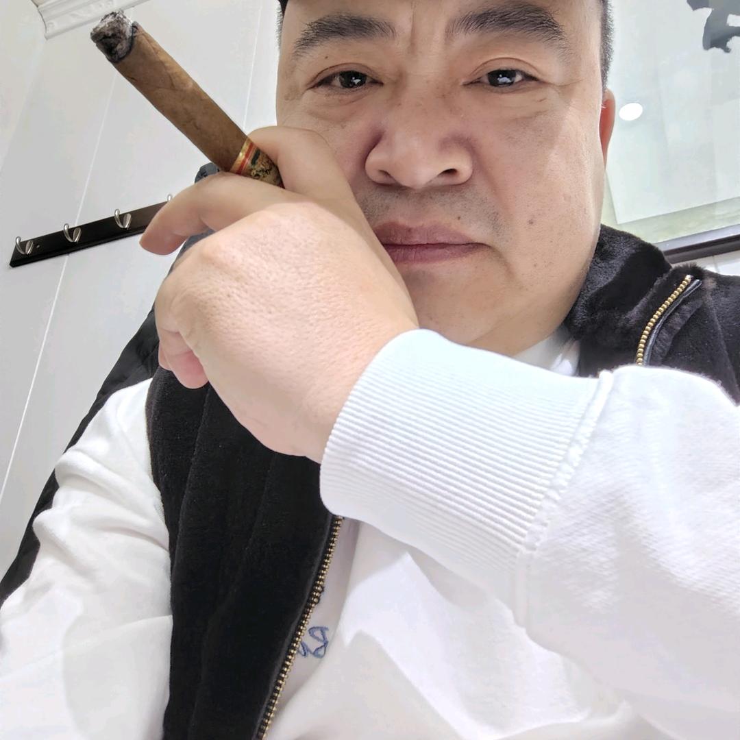 咕董咕董