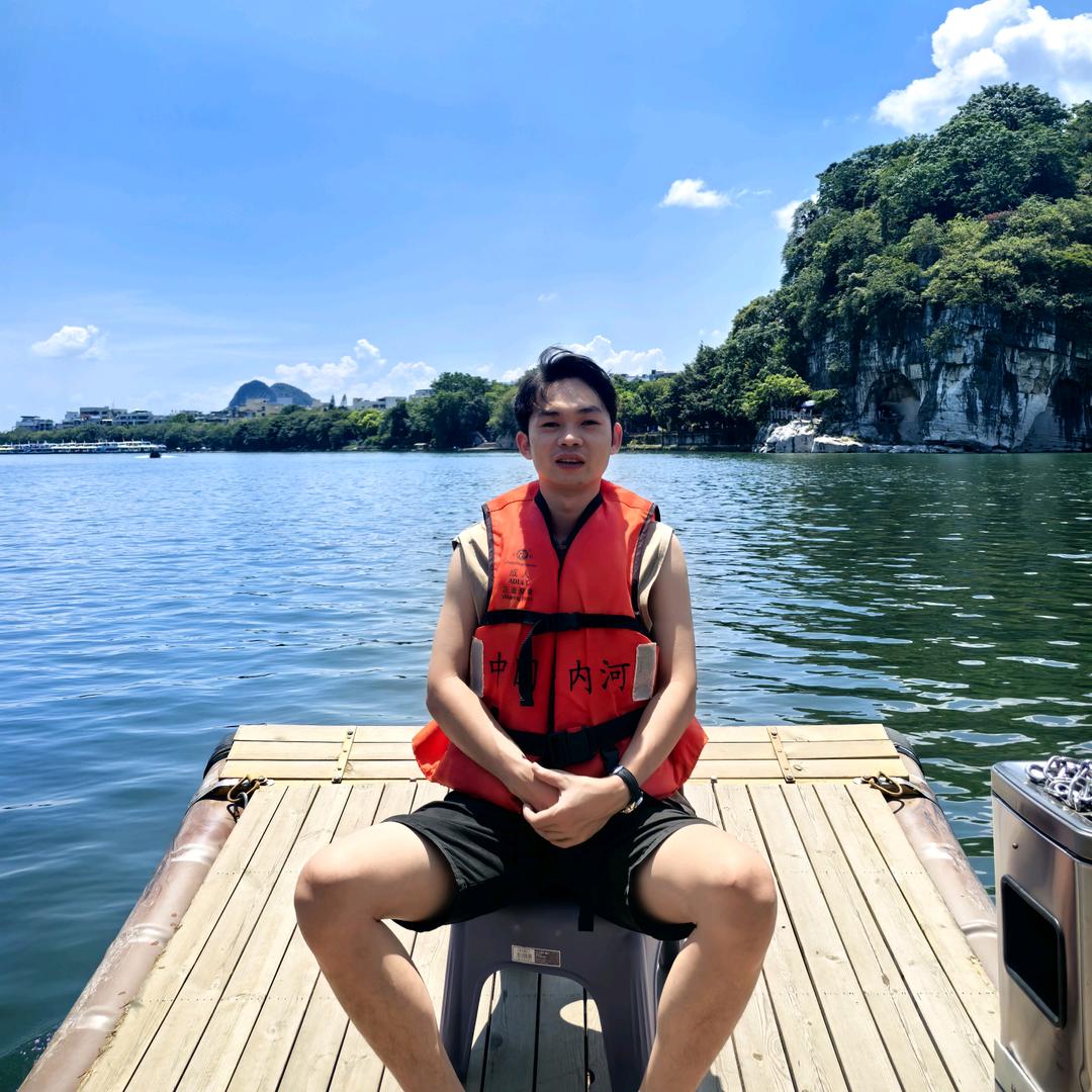 小王在曲靖有家烧烤店🍢