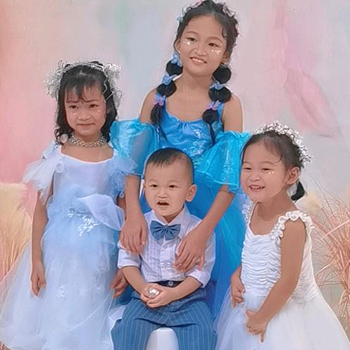 四宝的暖心妈妈