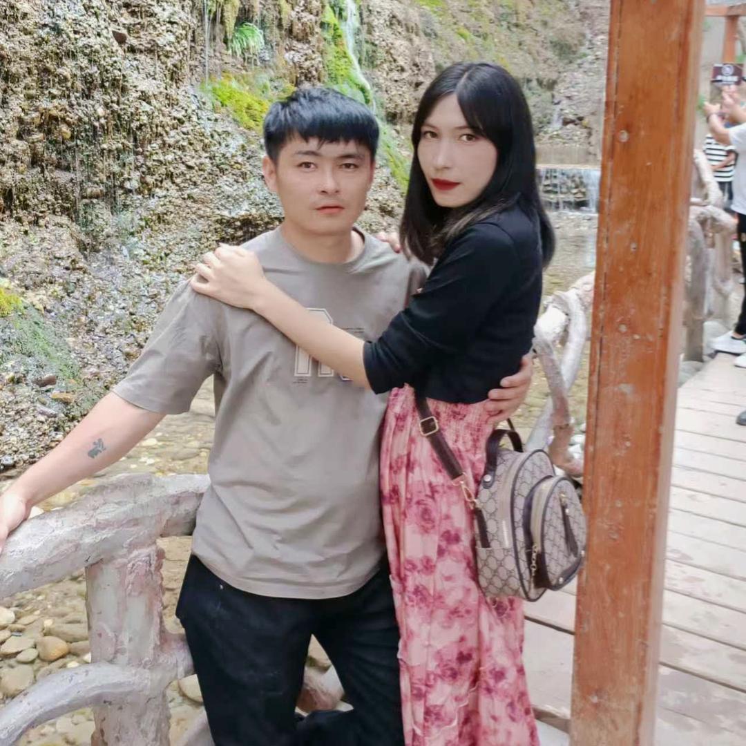 维汉夫妻程百万