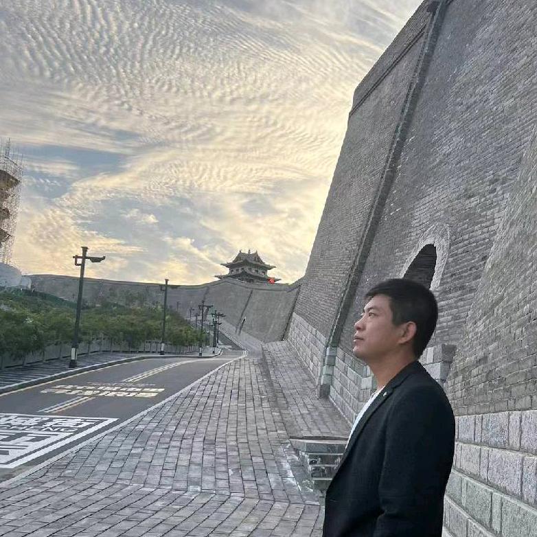 老婆，孩子，热炕头。